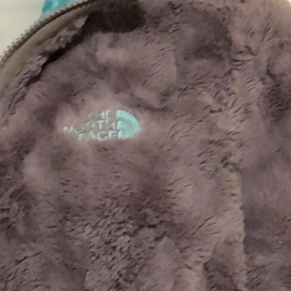 Girls Reversible NorthFace Coat - Picture 12 of 14